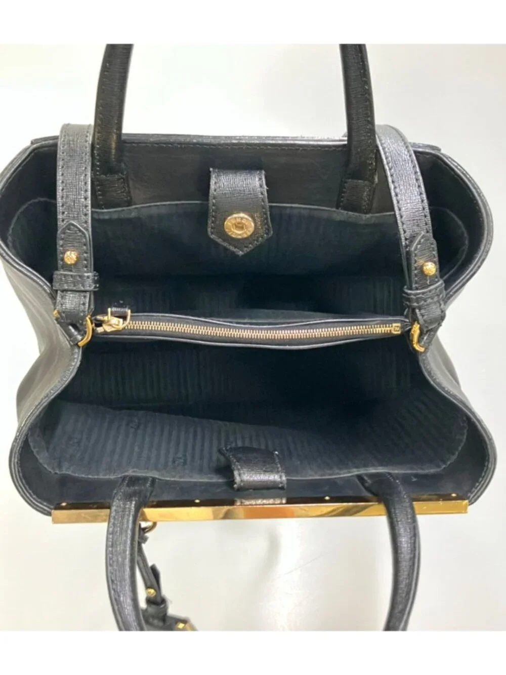 Fendi 2-Way Shoulder Bag Crossbody Leather